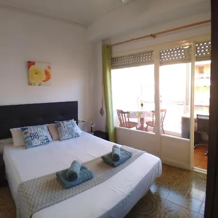 بيت شباب Love Alicante *