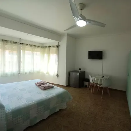 Love Alicante אכסניה