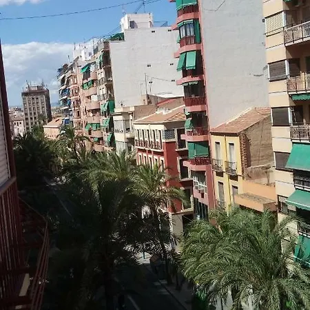 بيت شباب Love Alicante لقنت