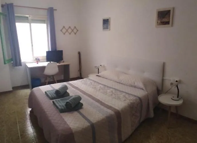 Love Alicante Hostal *