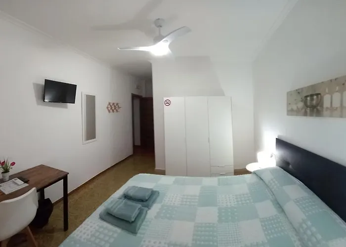 Love Alicante Hostal