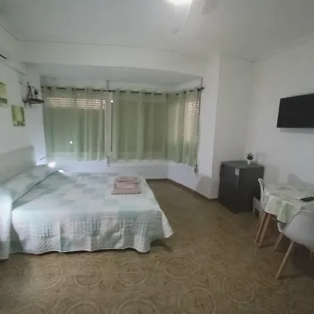 Love Alicante Vandrerhjem